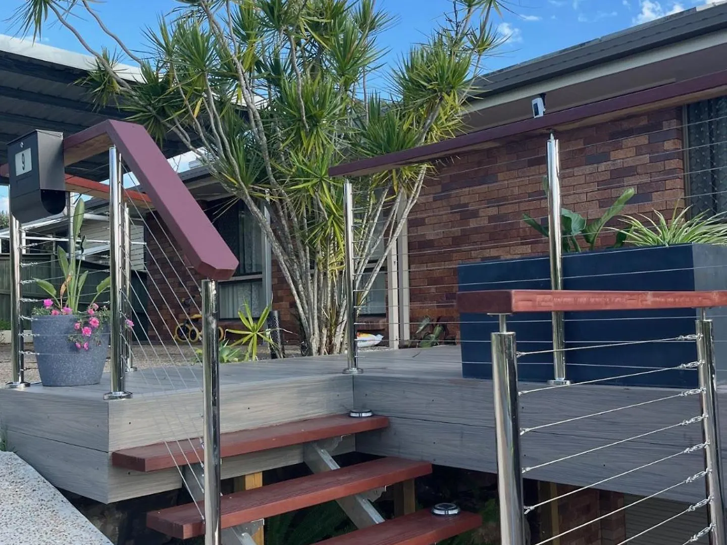 Sunlit Lodge Rochedale South Holiday home